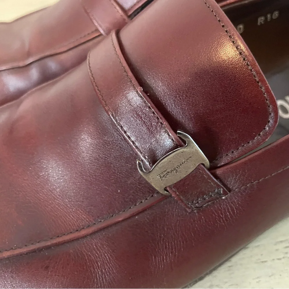 Salvatore Ferragamo Made in Italy Split Square Toe Loafer‎ in Brown Size 10 D